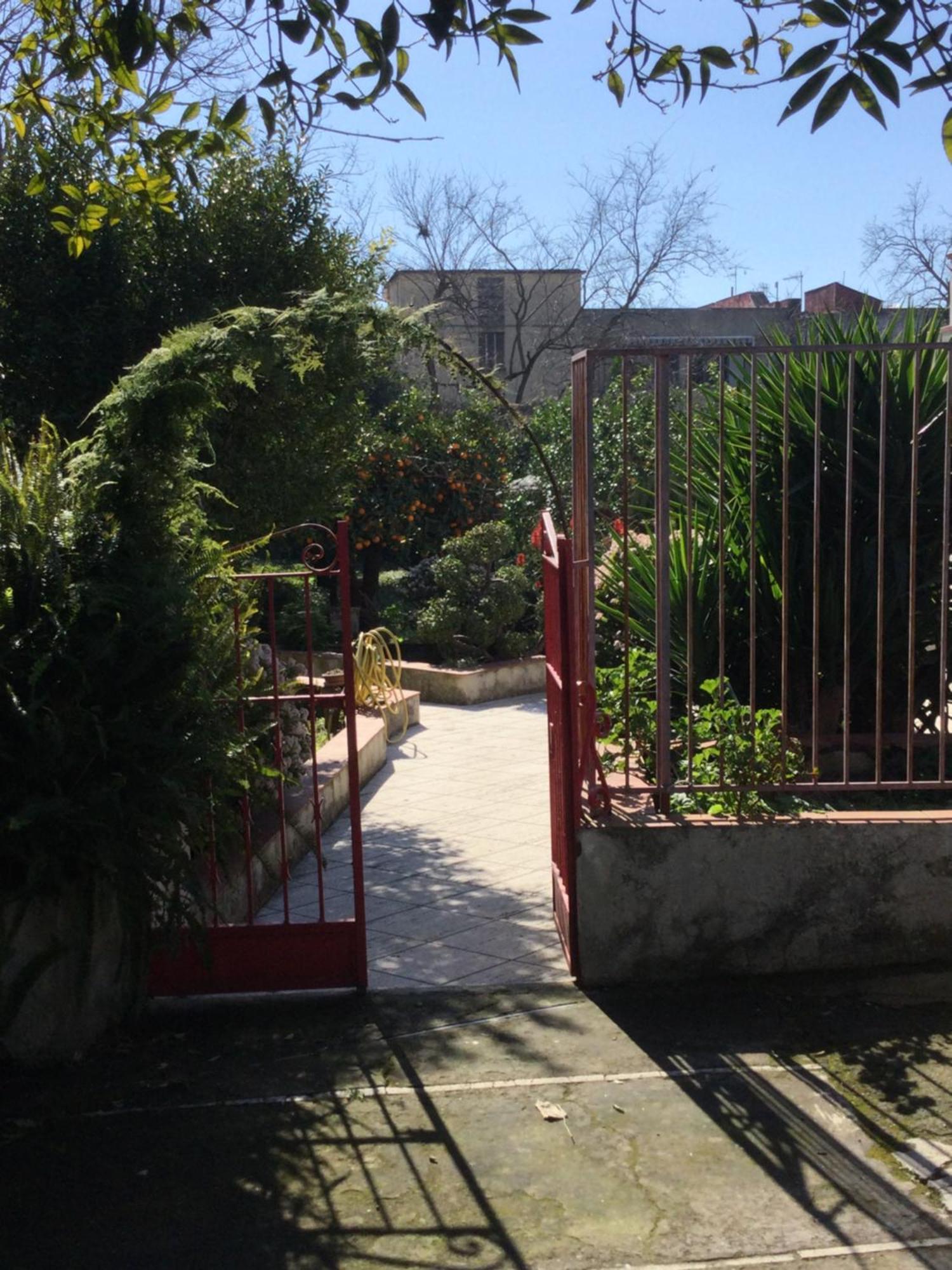 Oplontis' Garden - Holiday Apartment Near Pompeii Торре-Аннунциата Экстерьер фото